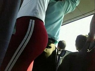 Mr. Voyeur - Gostosa hardly ever ônibus