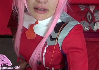 ゼロ2は素敵なクリームパイの甘いものを手に入れます