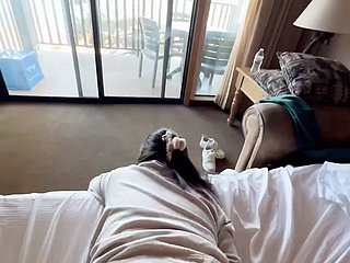 Để ăn mừng xxxmas 2023, chúng tôi đã đụ trong một bungalow bên hồ ở hồ Big Bear