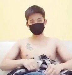 Garçon mignon asiatique