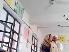교사가 망했어 무슬림 학생