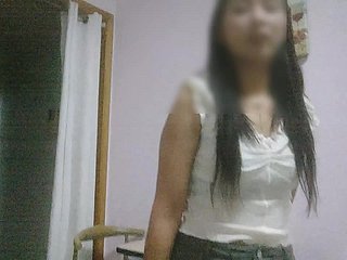 Teknik gadis itu sangat lembut, sosoknya langsing tapi kurang seksi