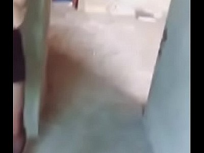 【重磅福利】性感漂亮的售楼小姐带客户看房子时因为价钱太高不想买，又为了冲业绩答应当场满足他一次！国语！