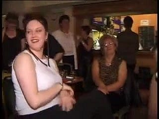 Parti striptizcilerle olgun - bölüm 2